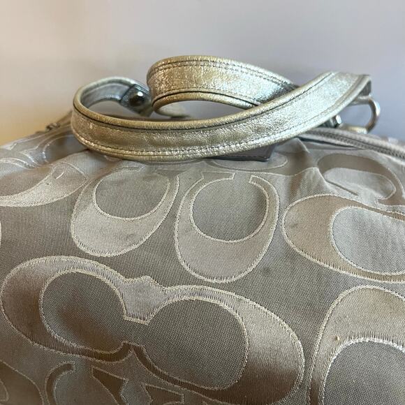 COACH POPPY RARE‼️ Tote, Champagne & Metallic - Picture 13 of 17